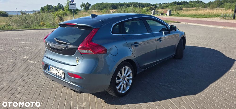 Volvo V40 D2 R-Design Summum - 4