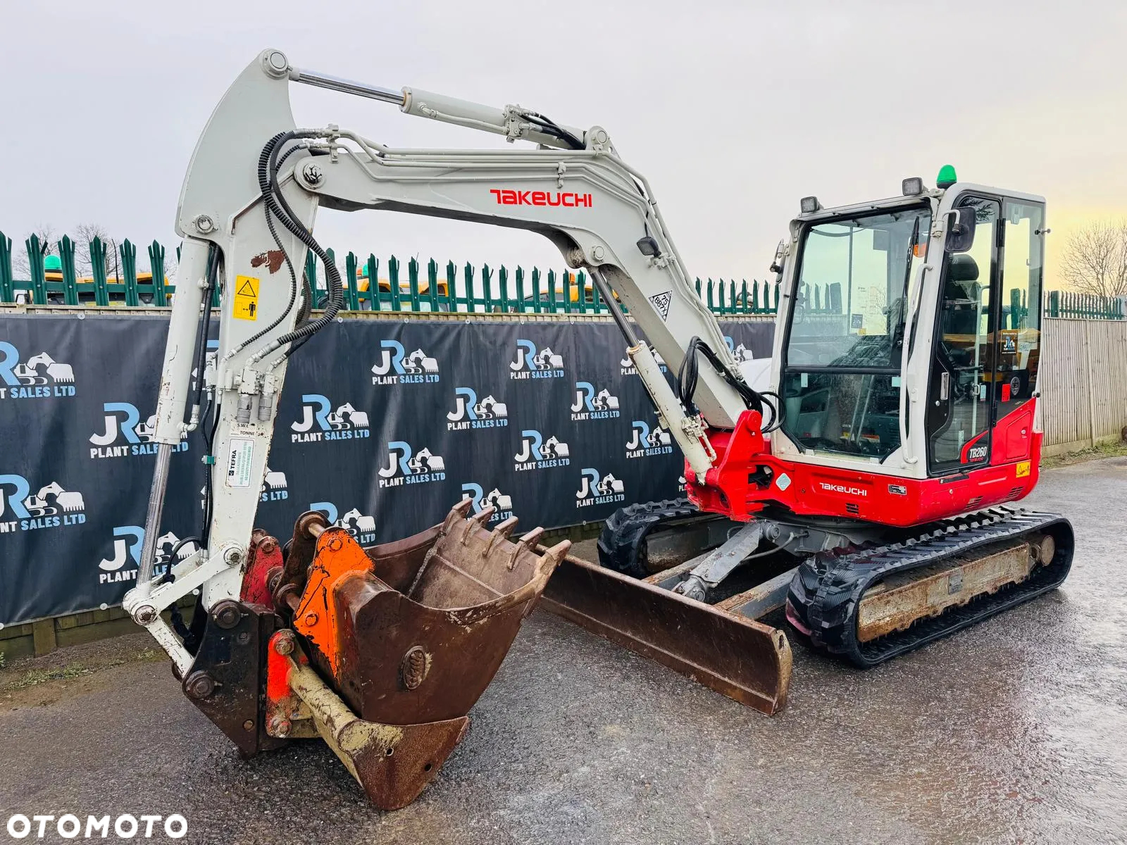 Takeuchi TB260 - 10