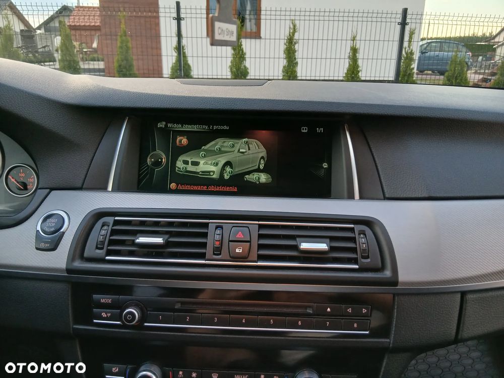 BMW Seria 5 520d xDrive - 13