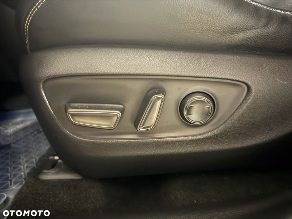 Toyota RAV4 - 11