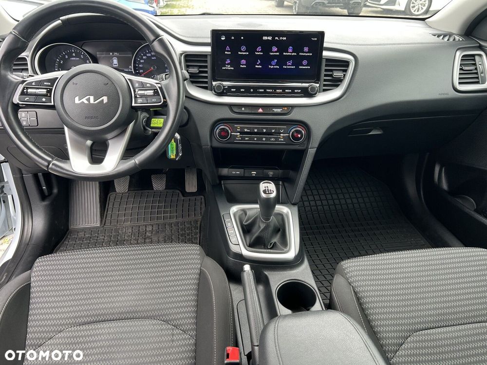 Kia Ceed - 9