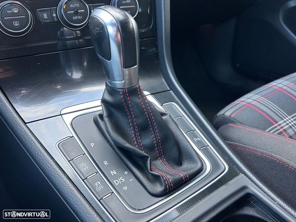 VW Golf 2.0 TSi GTi DSG Performance - 39