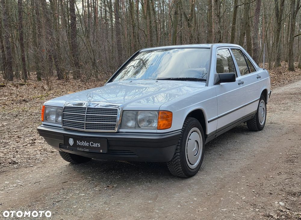 Mercedes-Benz W201 (190) - 2