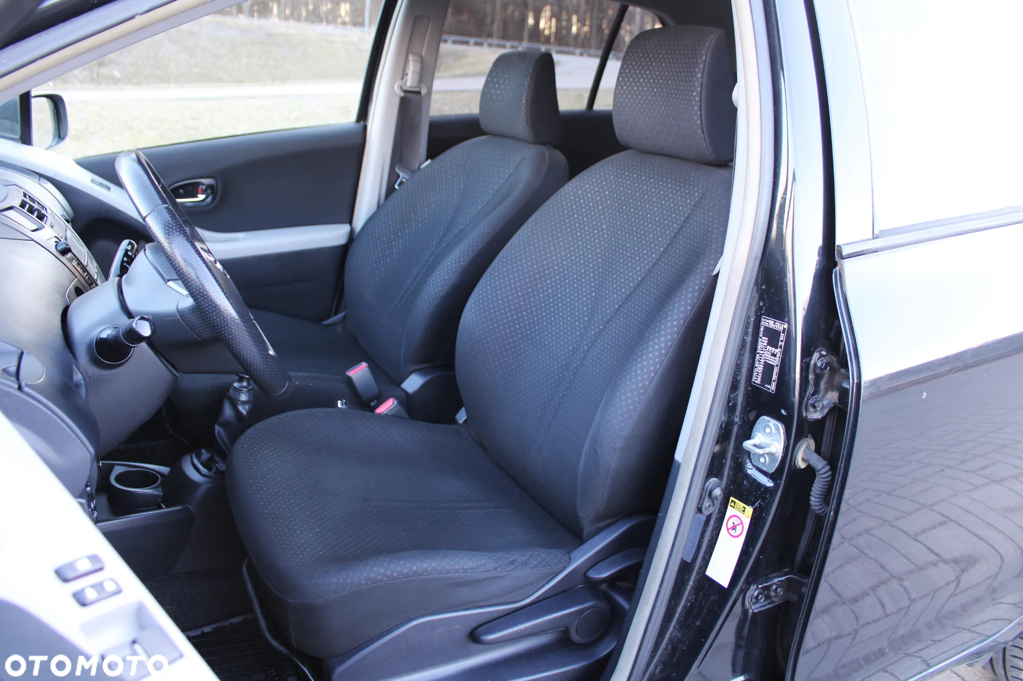 Toyota Yaris - 24