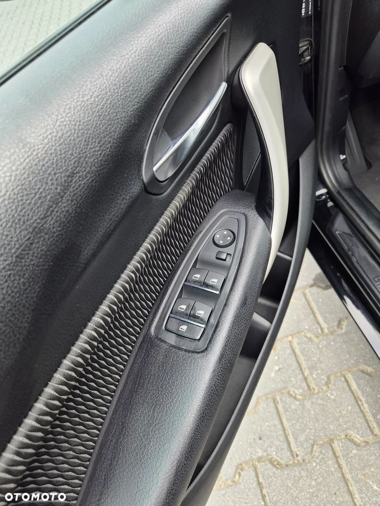 BMW Seria 1 118i Advantage - 26