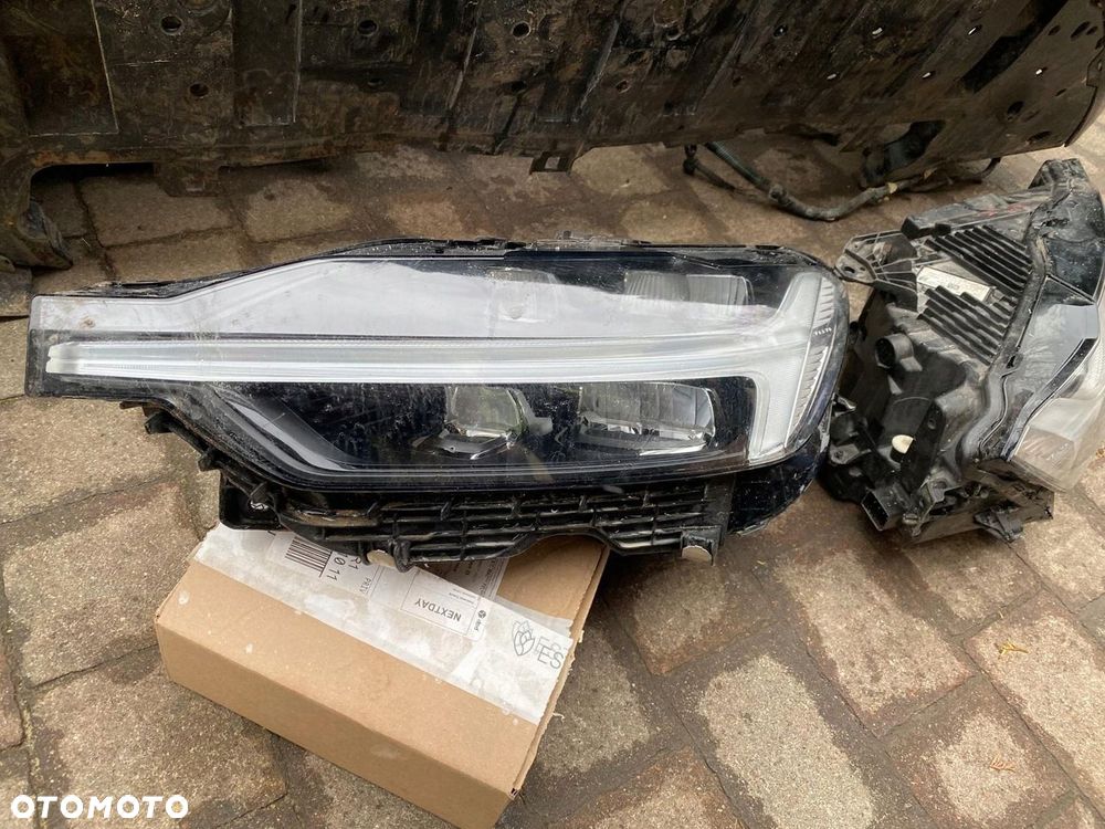 ZDERZAK MASKA LAMPA PAS KOMPLETNY PRZÓD VOLVO XC60 II LIFT 2022 ROK - 11