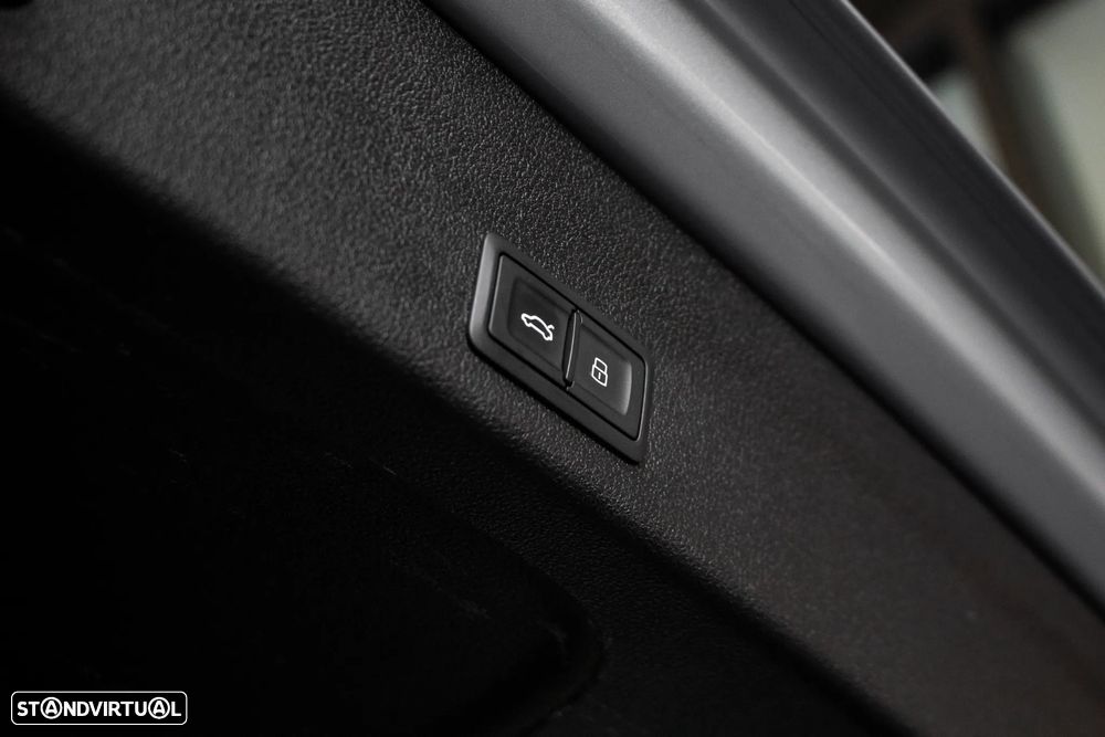 Audi A6 Avant 55 TFSI e quattro S tronic S line - 32