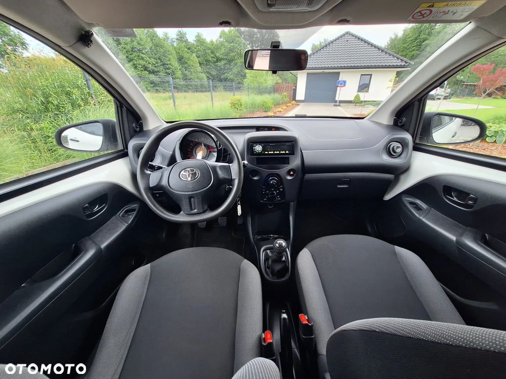 Toyota Aygo x-trend - 17