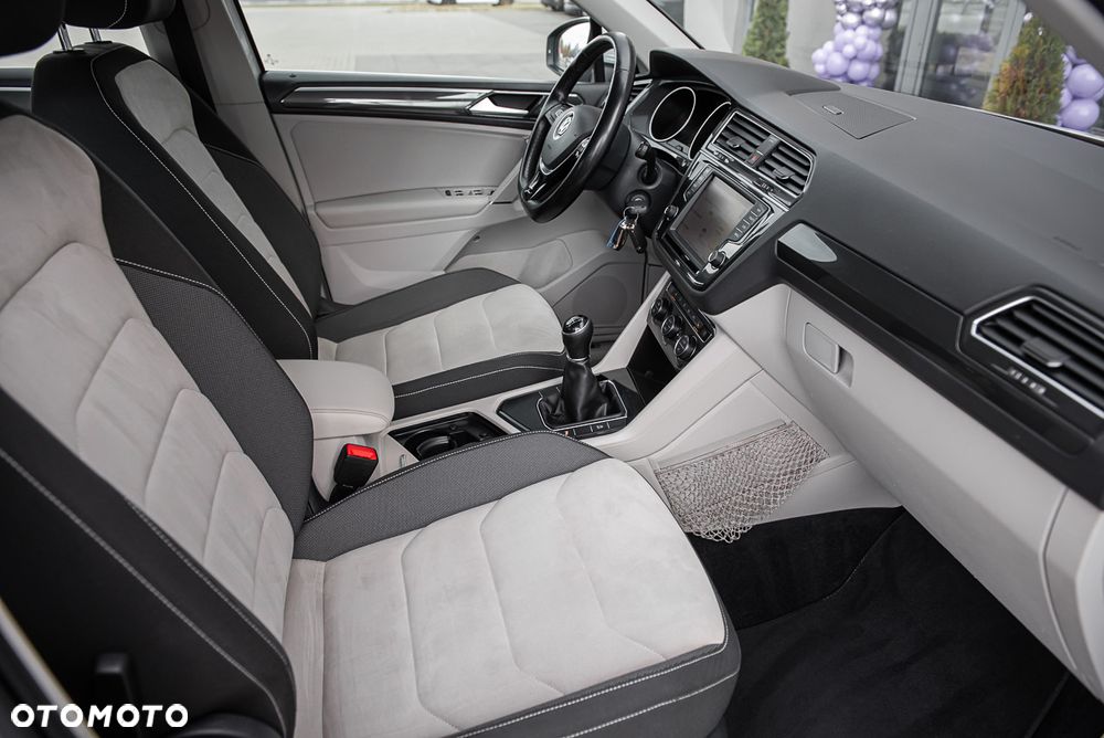 Volkswagen Tiguan - 30