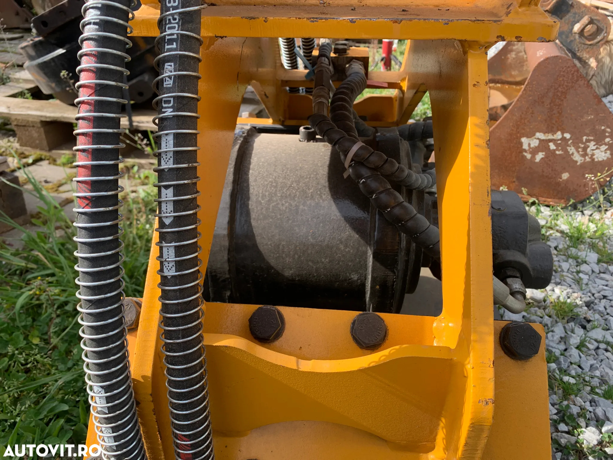 Placa Vibranta Noua Model BLK-04, Ptr.Buldoexcavator Si Excavtoare De La 4 La 7 Tone - 7