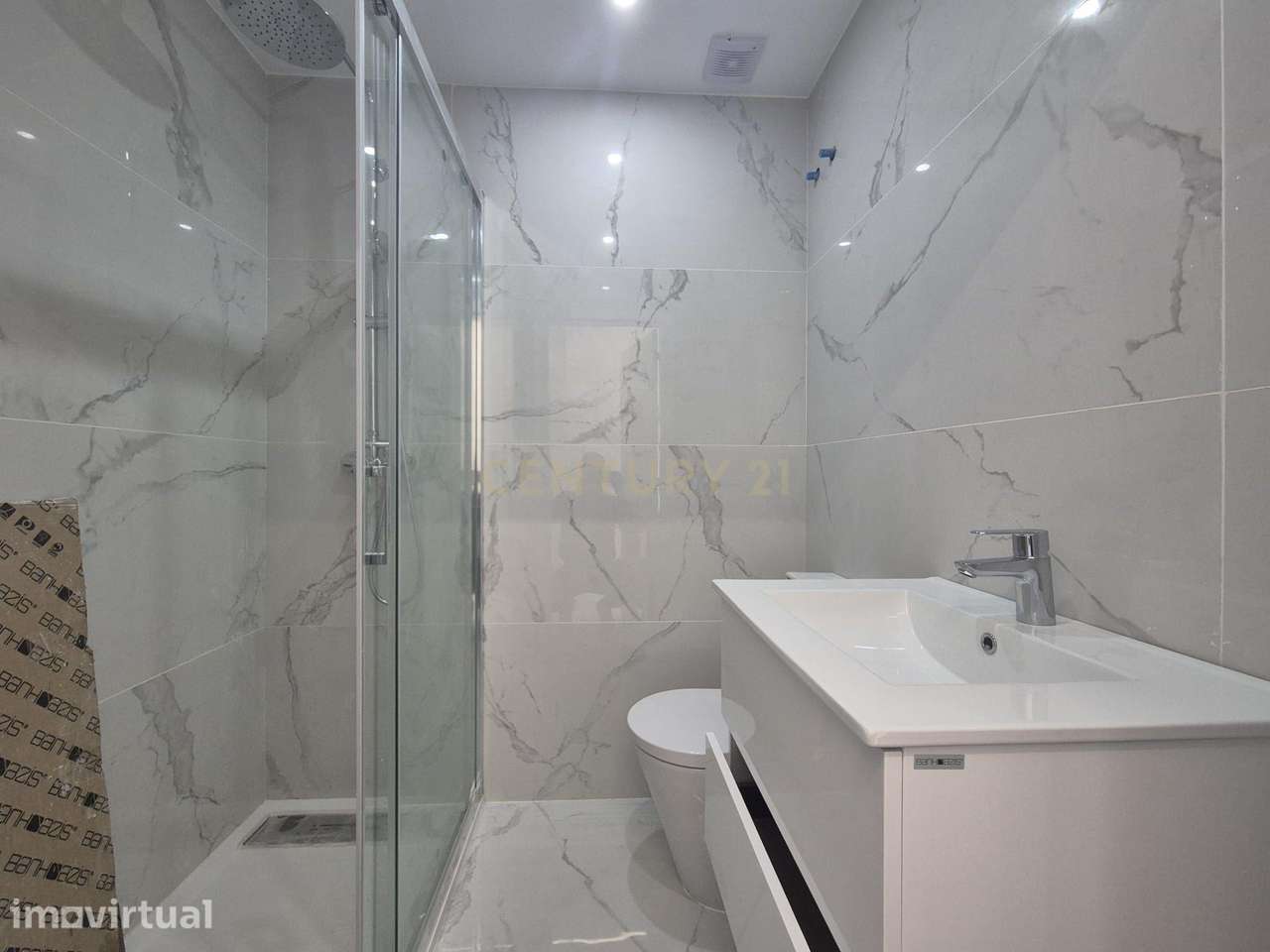 T1 na Reboleira – totalmente remodelado – a 700metros do Metro Rebolei - Grande imagem: 3/4