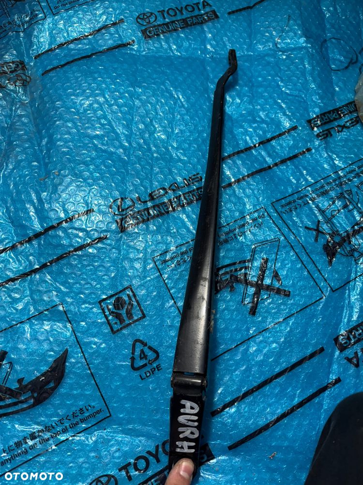 Ramie wycieraczki Toyota Auris 06-12r. - 1