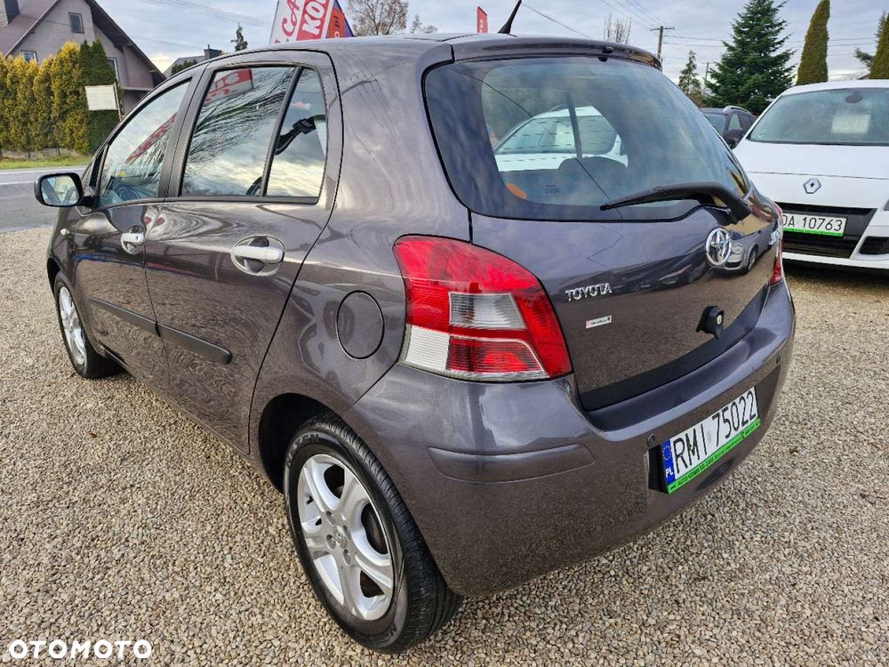 Toyota Yaris - 6