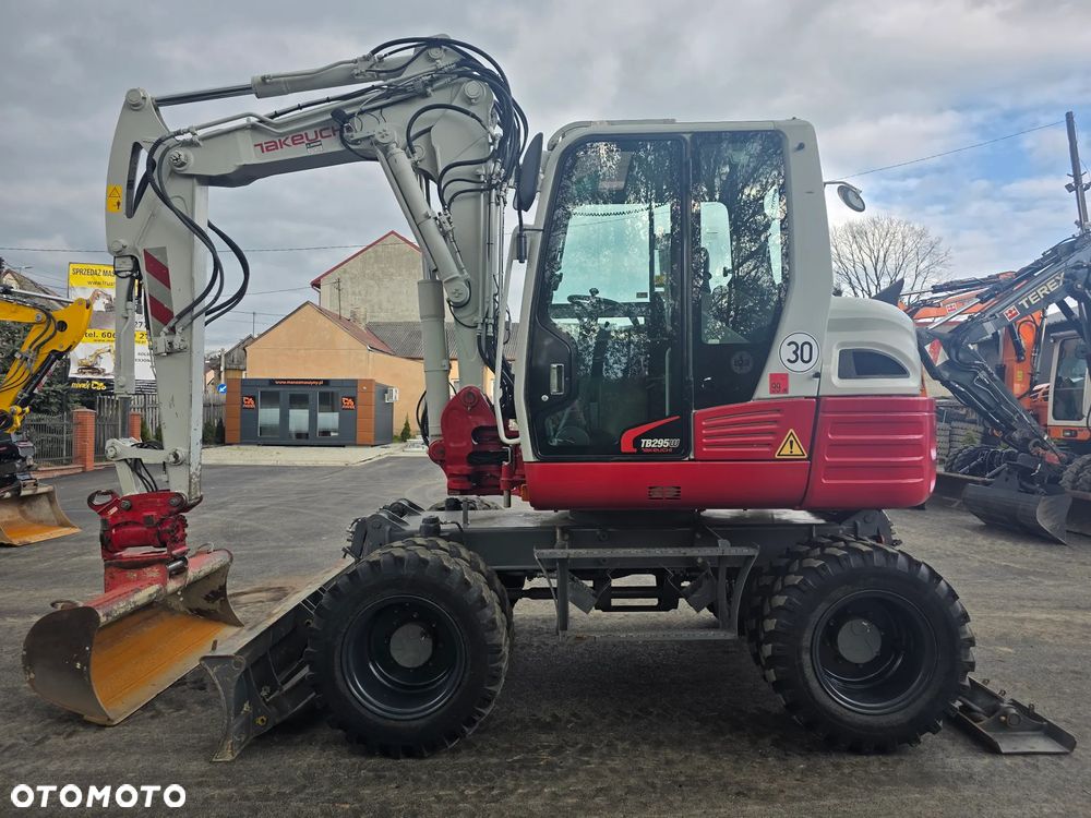 Takeuchi TB 295W Powertilt - 1