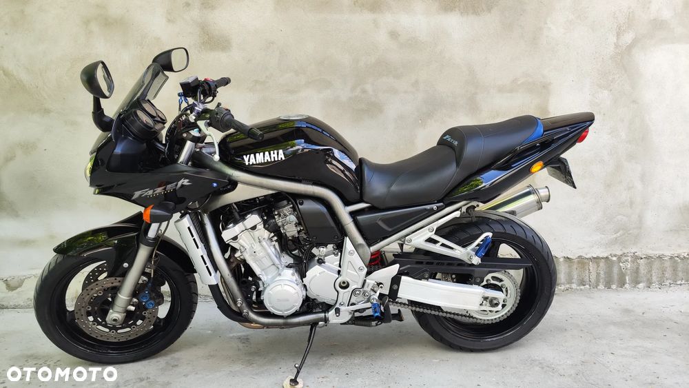 Yamaha FZS - 15