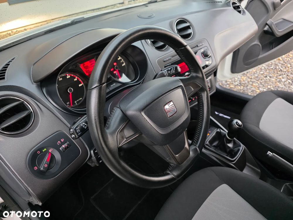 Seat Ibiza 1.4 16V Style - 38