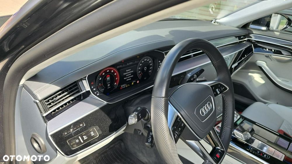 Audi S8 - 37