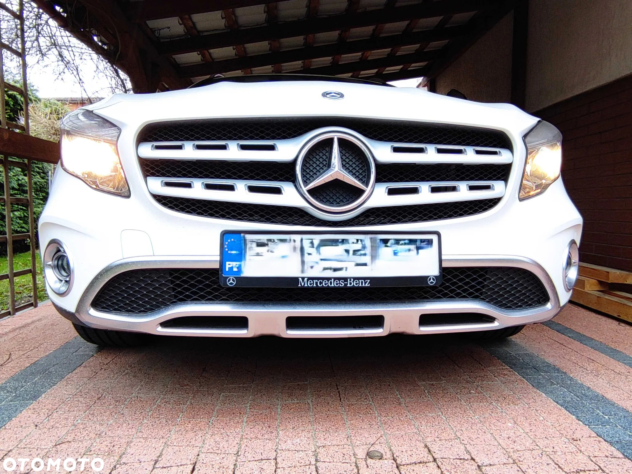 Mercedes-Benz GLA 250 4Matic 7G-DCT - 3