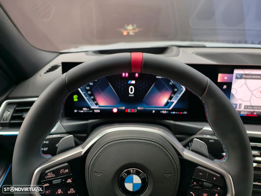 BMW 320 d Pack Desportivo M Pro Auto - 37