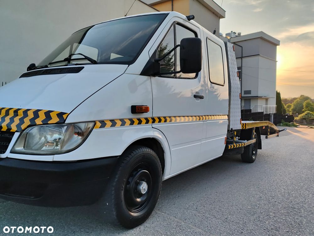 Mercedes-Benz Sprinter - 20