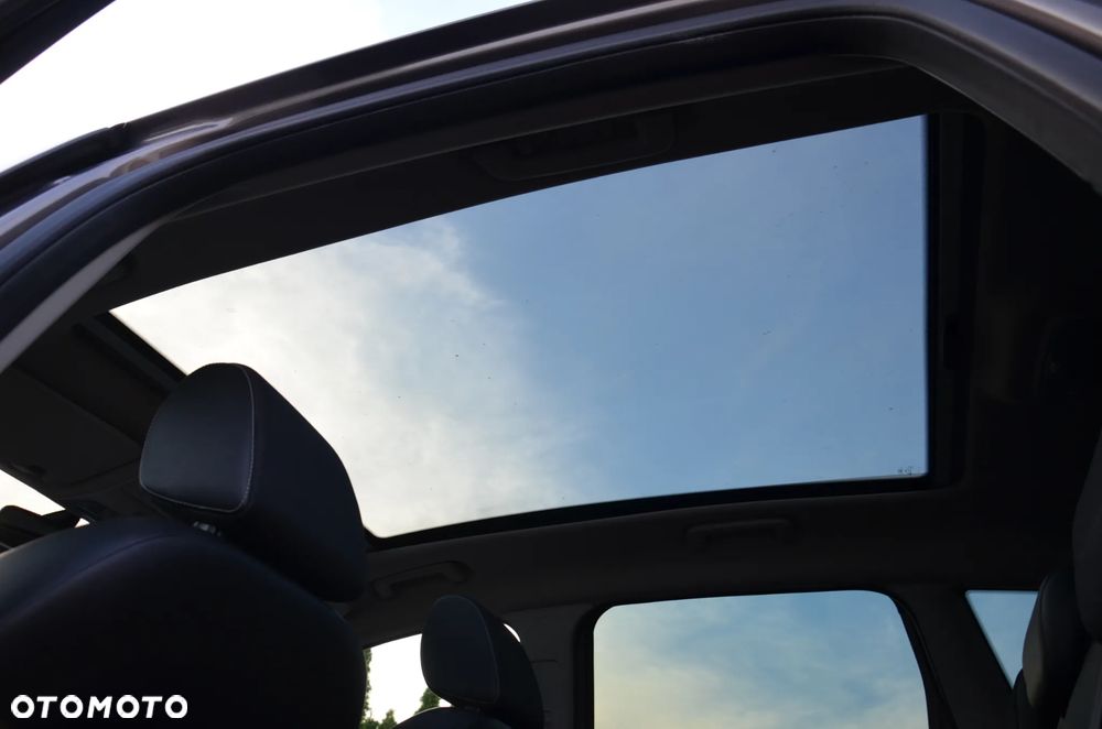 Ford Kuga 2.0 TDCi 4x4 Titanium - 26