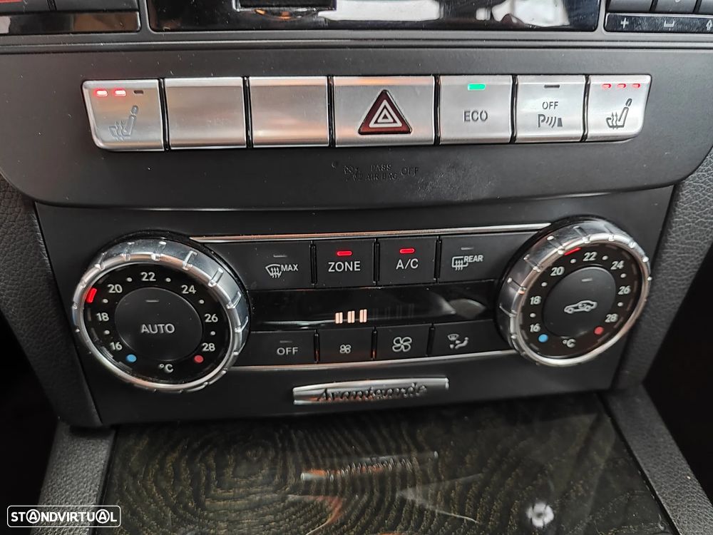 Mercedes-Benz C 220 CDI DPF BlueEFFICIENCY 7G-TRONIC Avantgarde Edition - 33