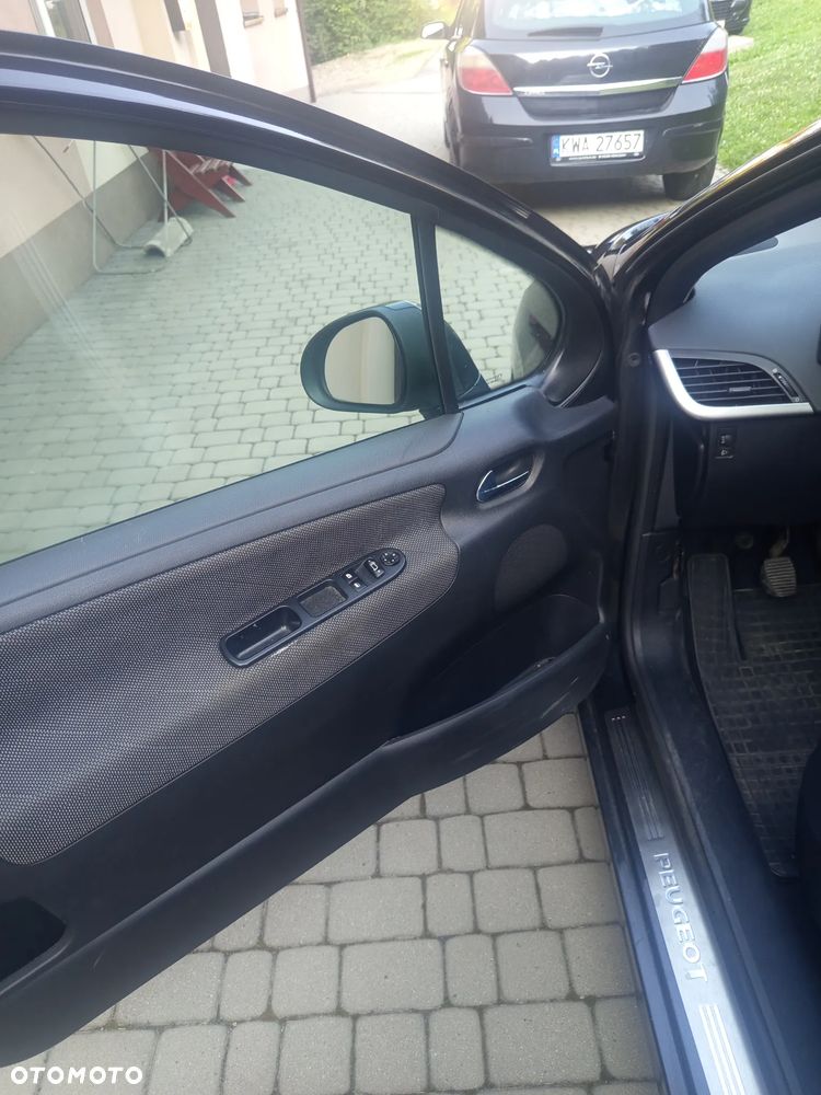 Peugeot 207 1.4 Presence - 8