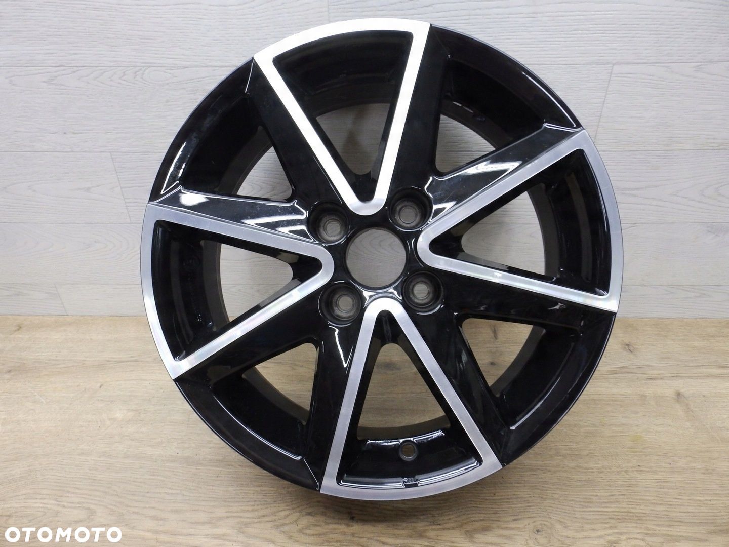 Felga Suzuki 5Jx15FH Et40 4x100 - 1