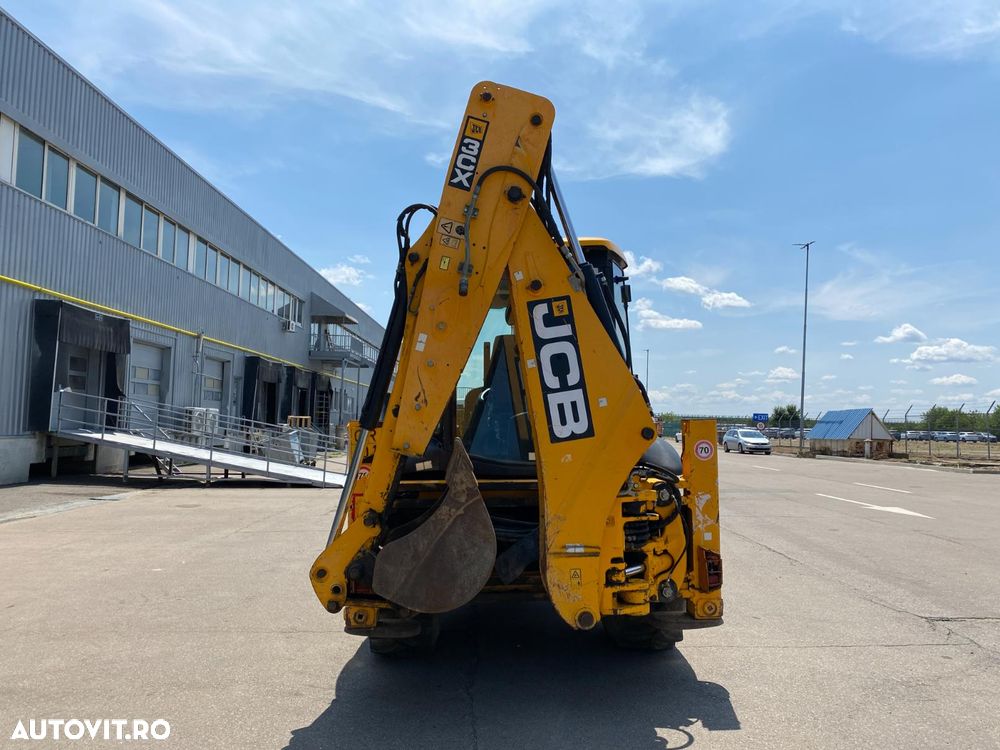 JCB 3CX ECO 4X4 BULDOEXCAVATOR - 8
