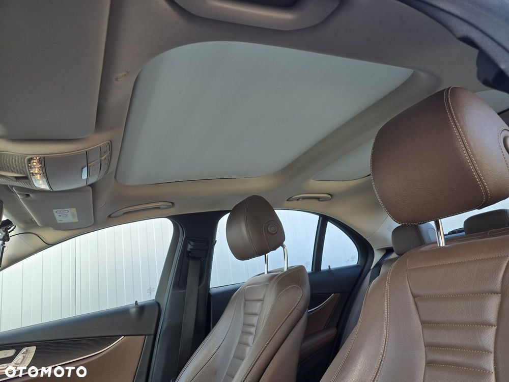 Mercedes-Benz Klasa E 220 d 9G-TRONIC - 15