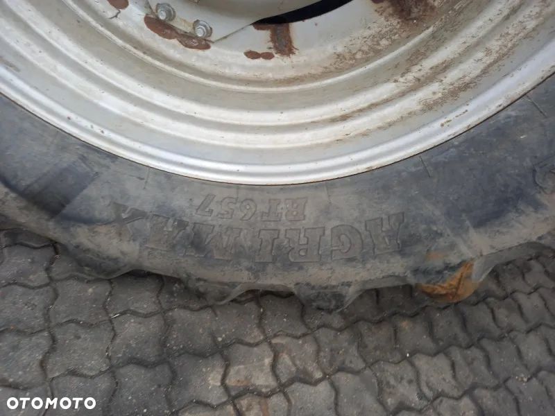 Opony 650/65R42 BKT Agrimax McCormick MTX175 - 3