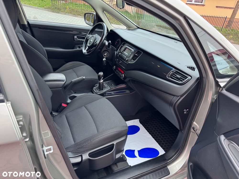 Kia Carens 1.6 GDI M - 19