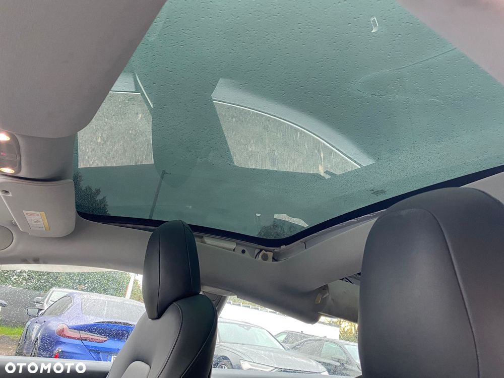 Tesla Model 3 Performance AWD - 17