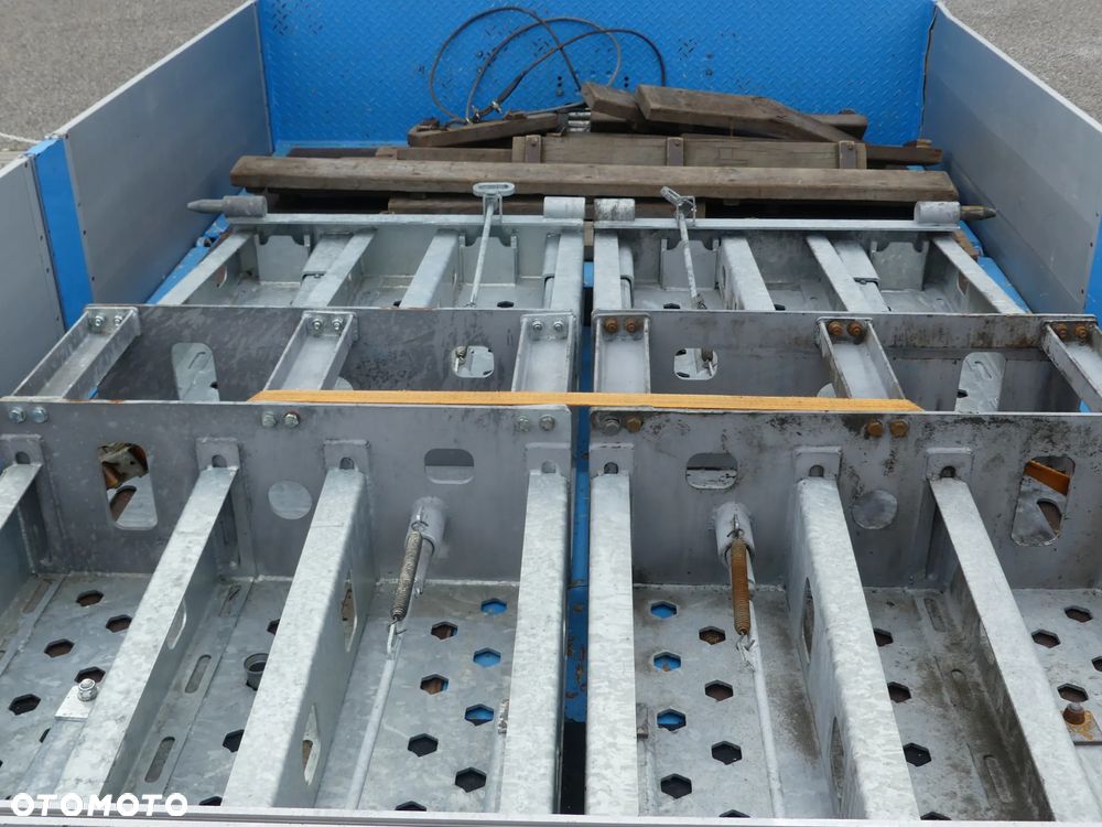 Bodex NISKOPODWOZIOWA / ROZCIĄGANA 3m / WCIĄGARKA / - 24