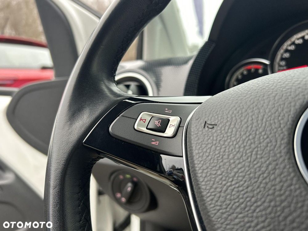 Volkswagen up! 1.0 move - 18
