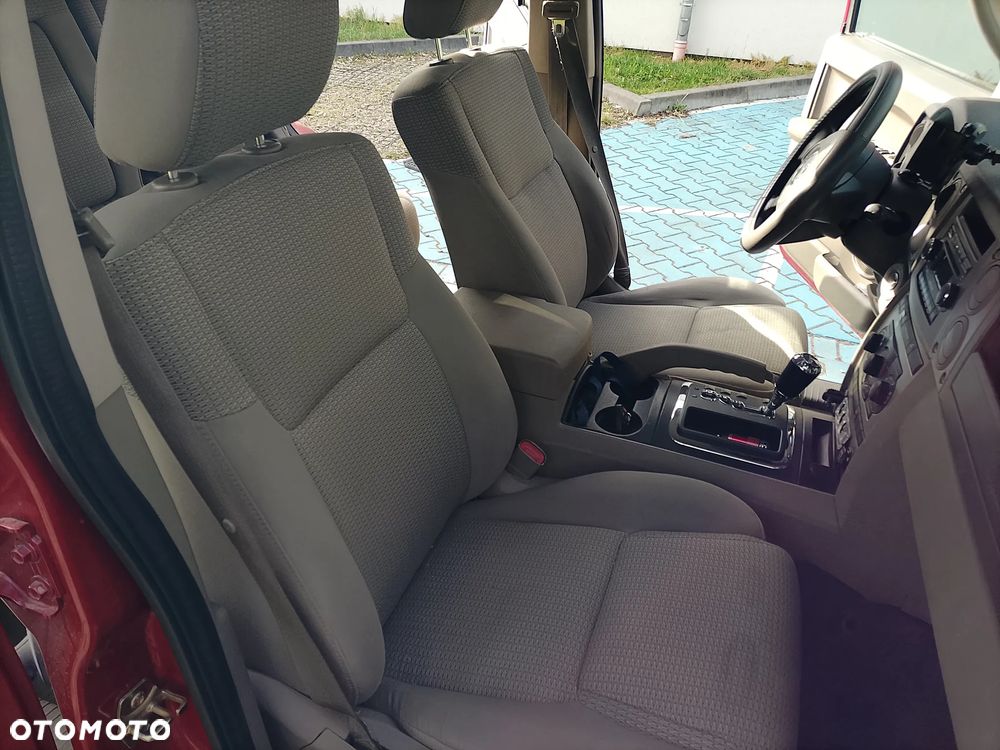 Jeep Commander 3.7 V6 - 10