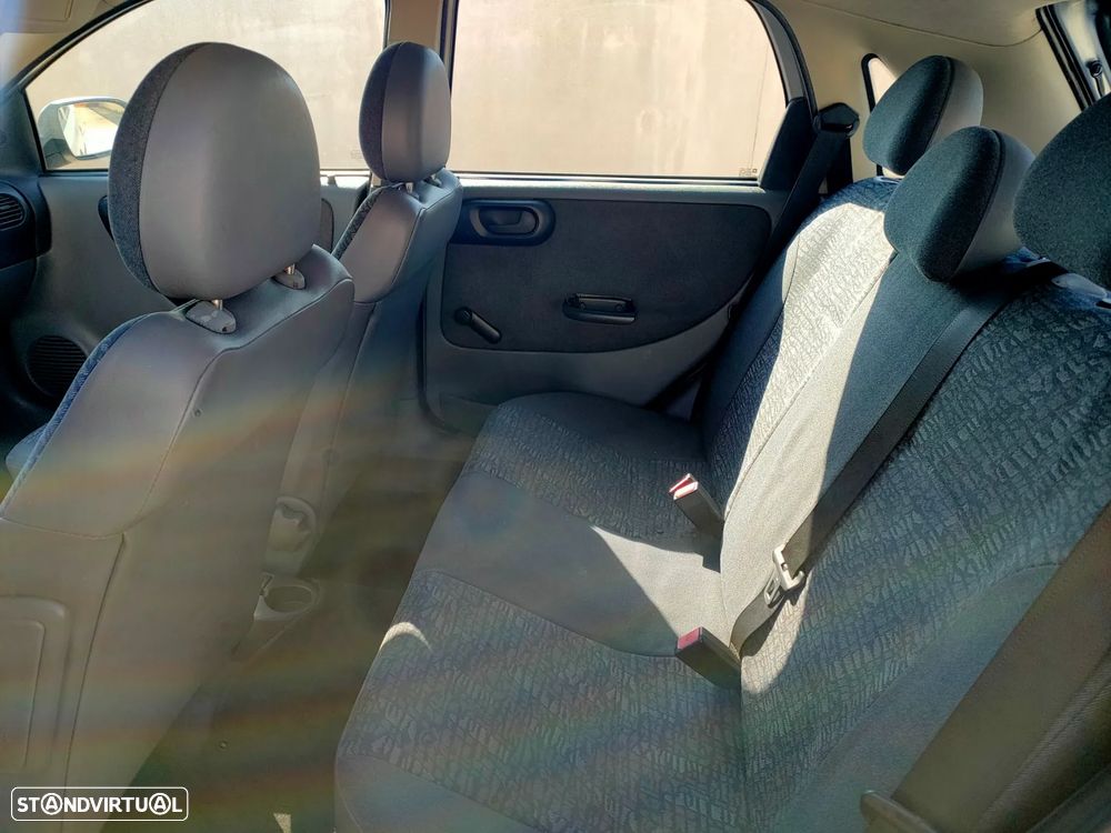 Opel Corsa 1.2 16V Confort - 7