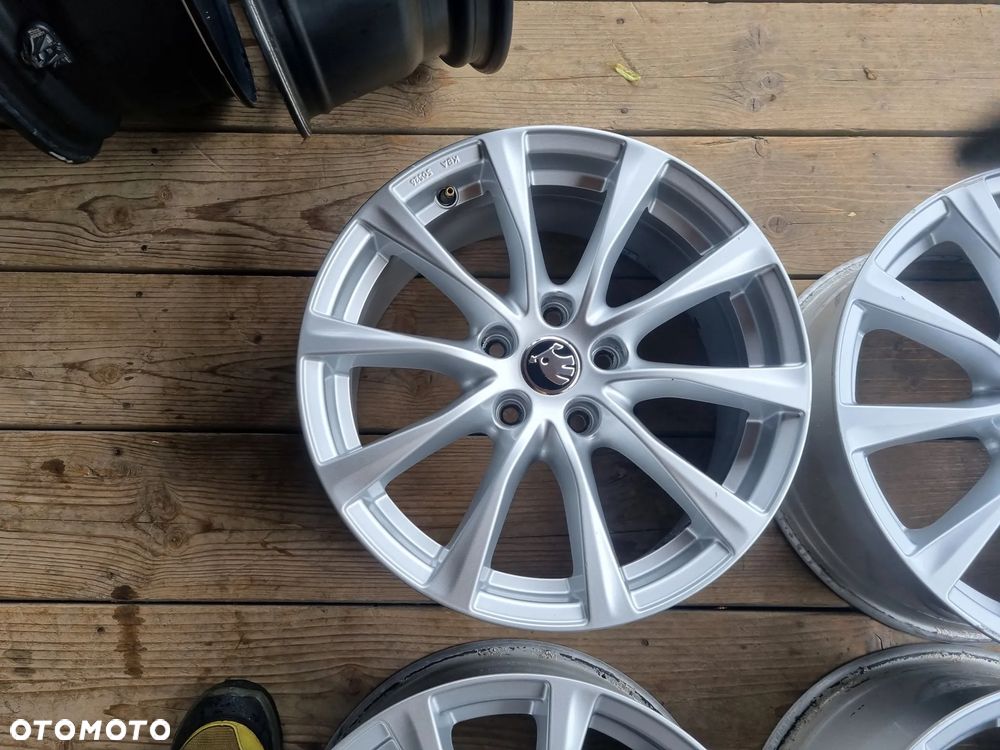 Skoda KAROQ,OCTAVIA,VW GOLF,AUDI TT,SEAT LEON 7,5X17 ET48 5X112 bdb stan - 4