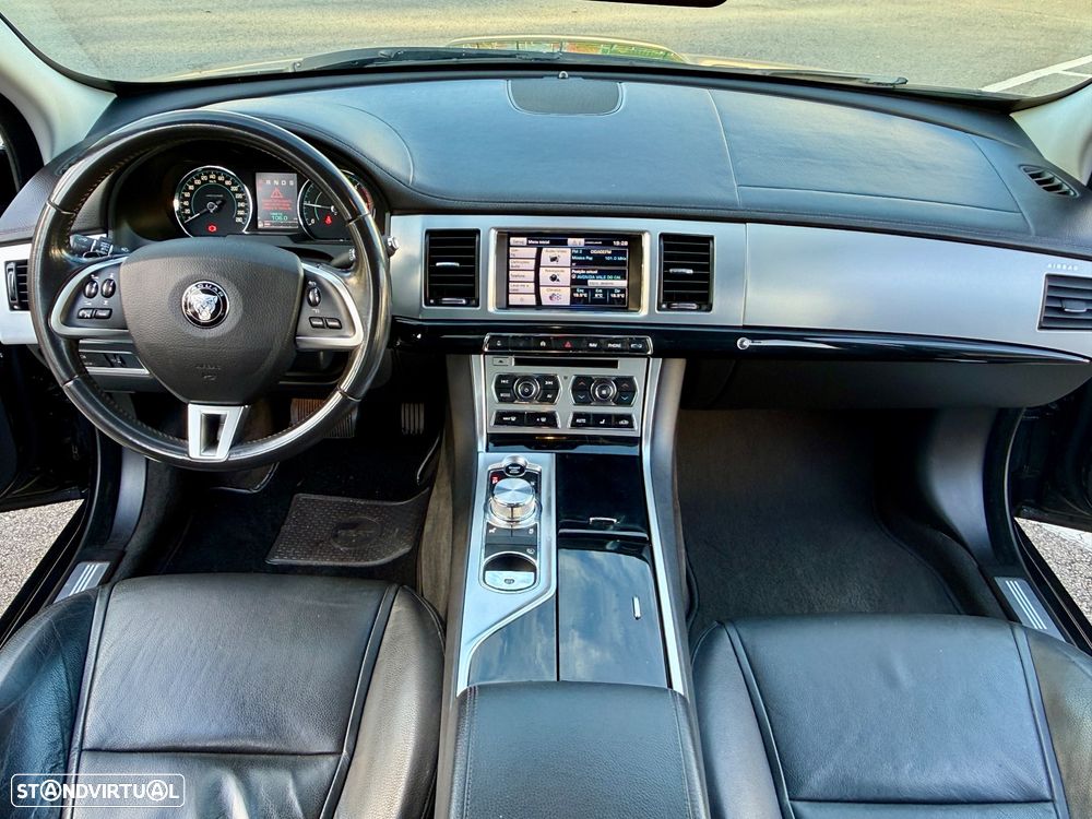 Jaguar XF - 20