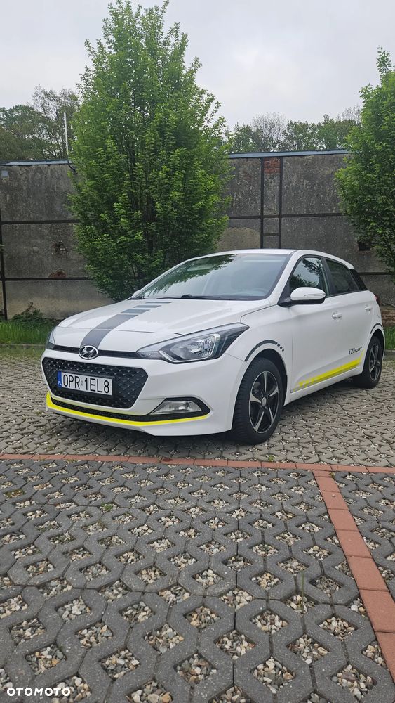 Hyundai i20 blue 1.2 YES Gold - 10