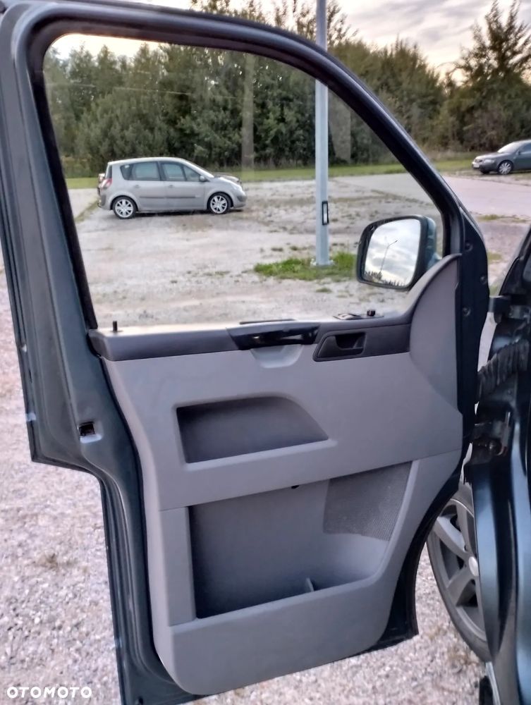 Volkswagen Transporter - 25