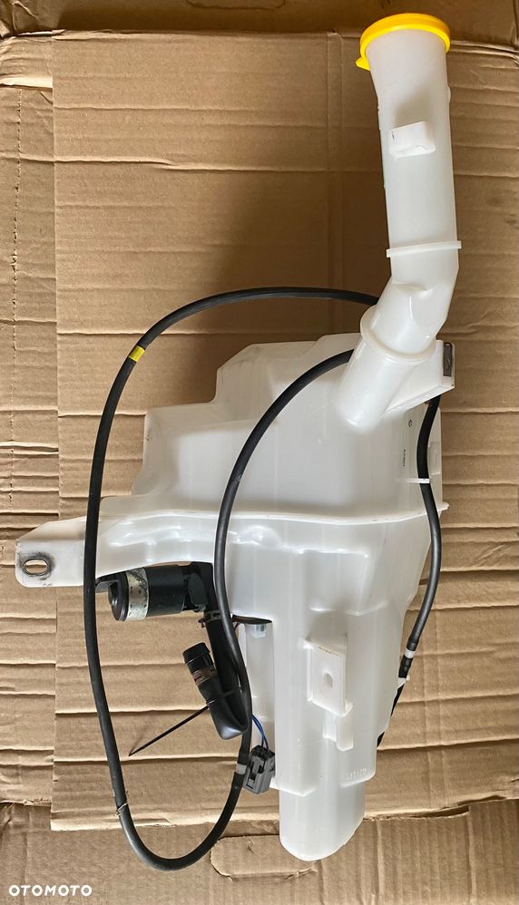 Mazda 2 DY DE DJ 3 BK BL BPBM 5 CR CW 6 gg Gy GH GJ GL cx-3 cx-30 cx-5 cx-7  zbiornik spryskiwaczy spryskiwacz zwykły xenon czujnik pompka zatyczka wężyki wszystkie Czesci - 15