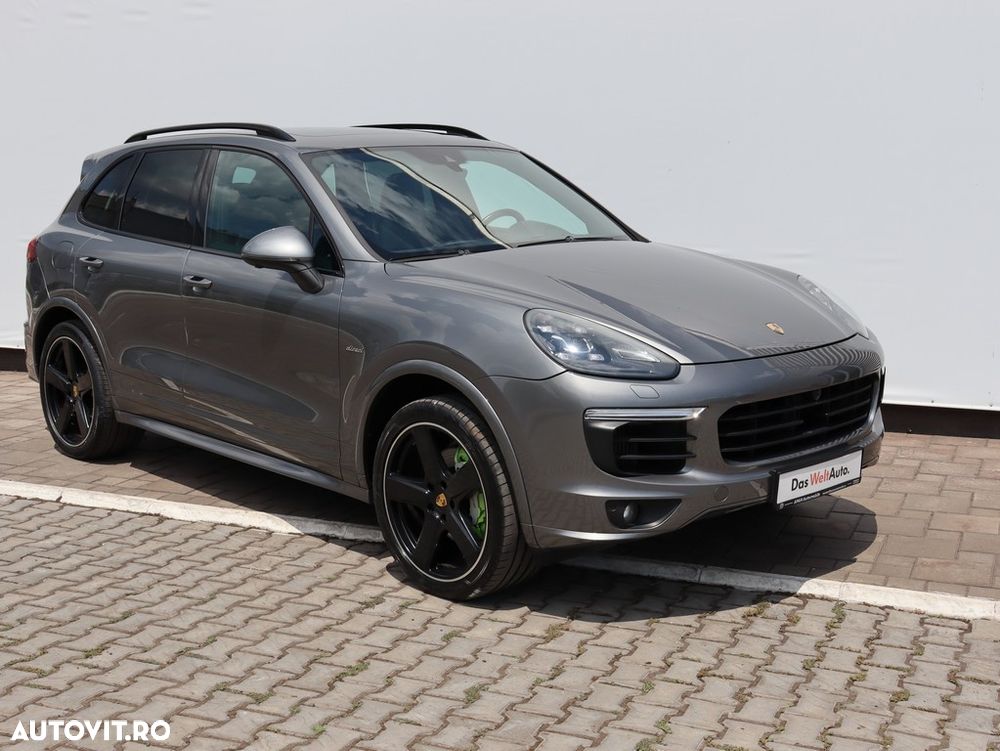 Porsche Cayenne 4.2 L S - 5
