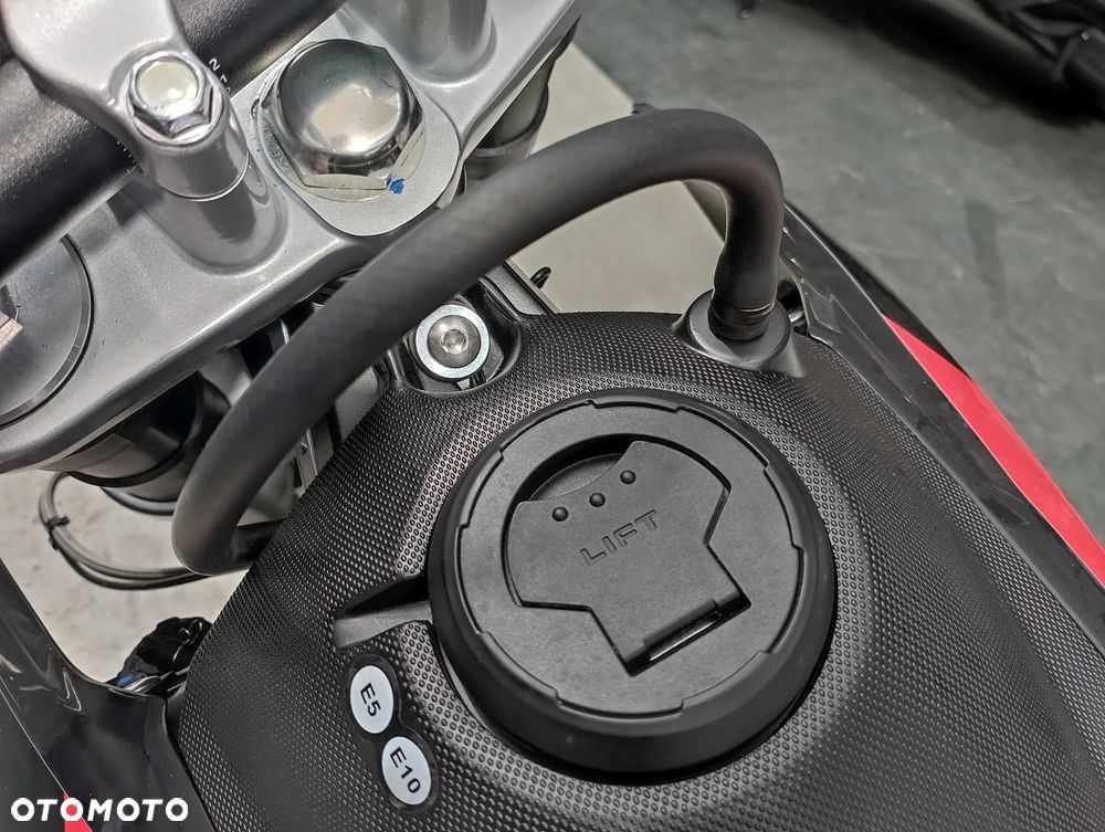 Aprilia SX - 16