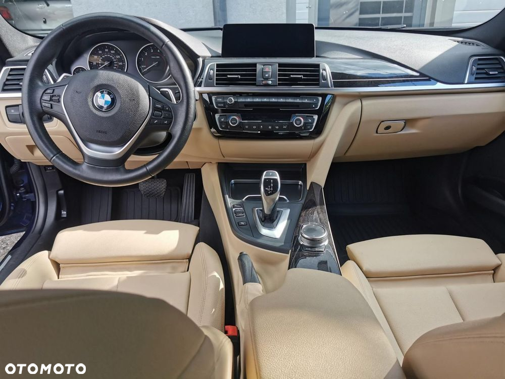 BMW Seria 3 330i xDrive Luxury Line - 10