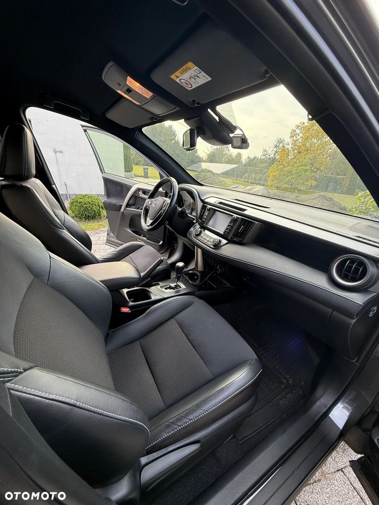 Toyota RAV4 Hybrid Prestige 4x4 - 13