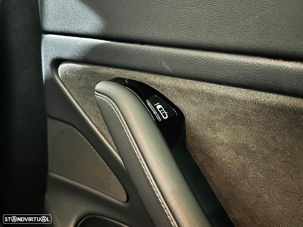 Tesla Model 3 Long-Range Dual Motor AWD - 27