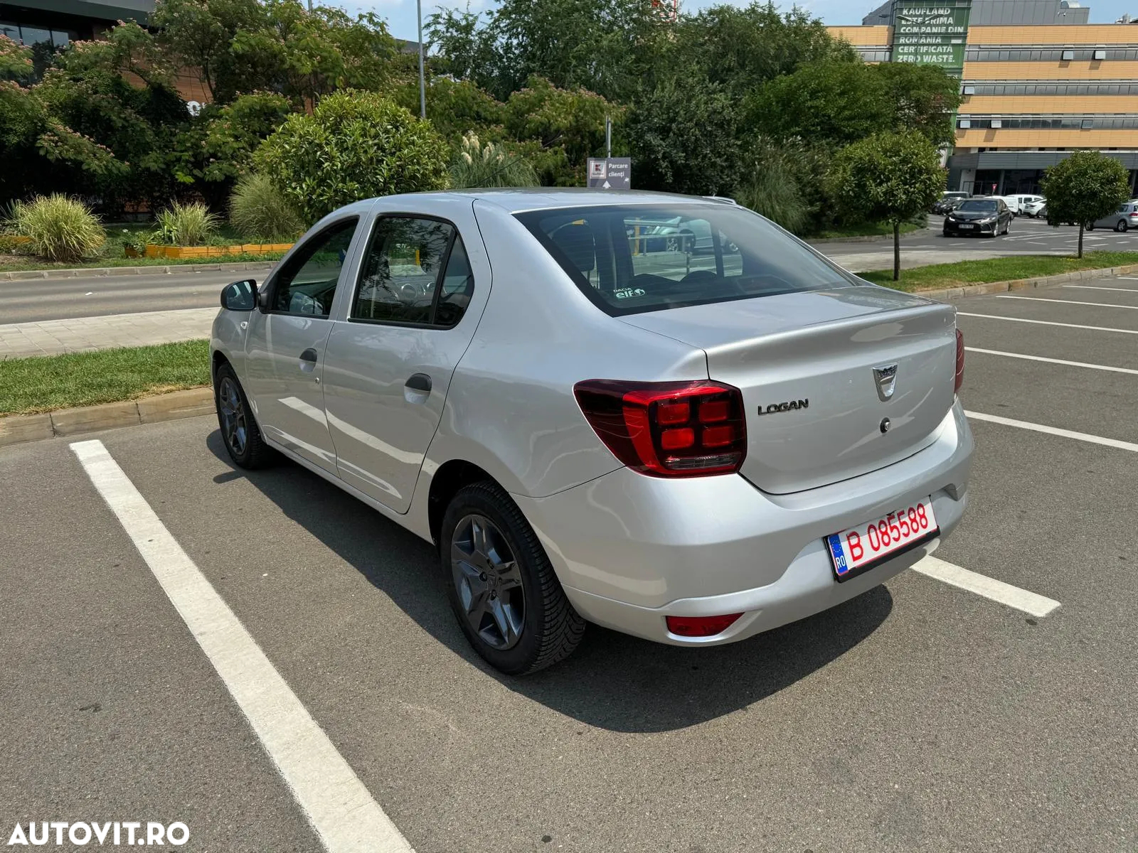 Dacia Logan MCV SCe 75 Laureate - 32