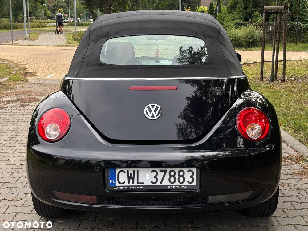 Volkswagen New Beetle 2008 photo 4
