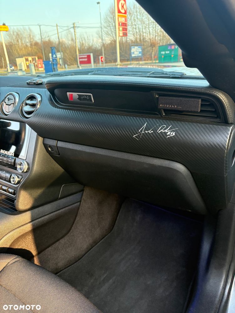 Ford Mustang - 20